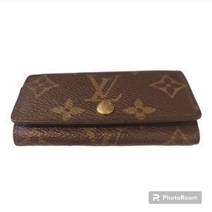 LV Louis Vuitton 4 key holder